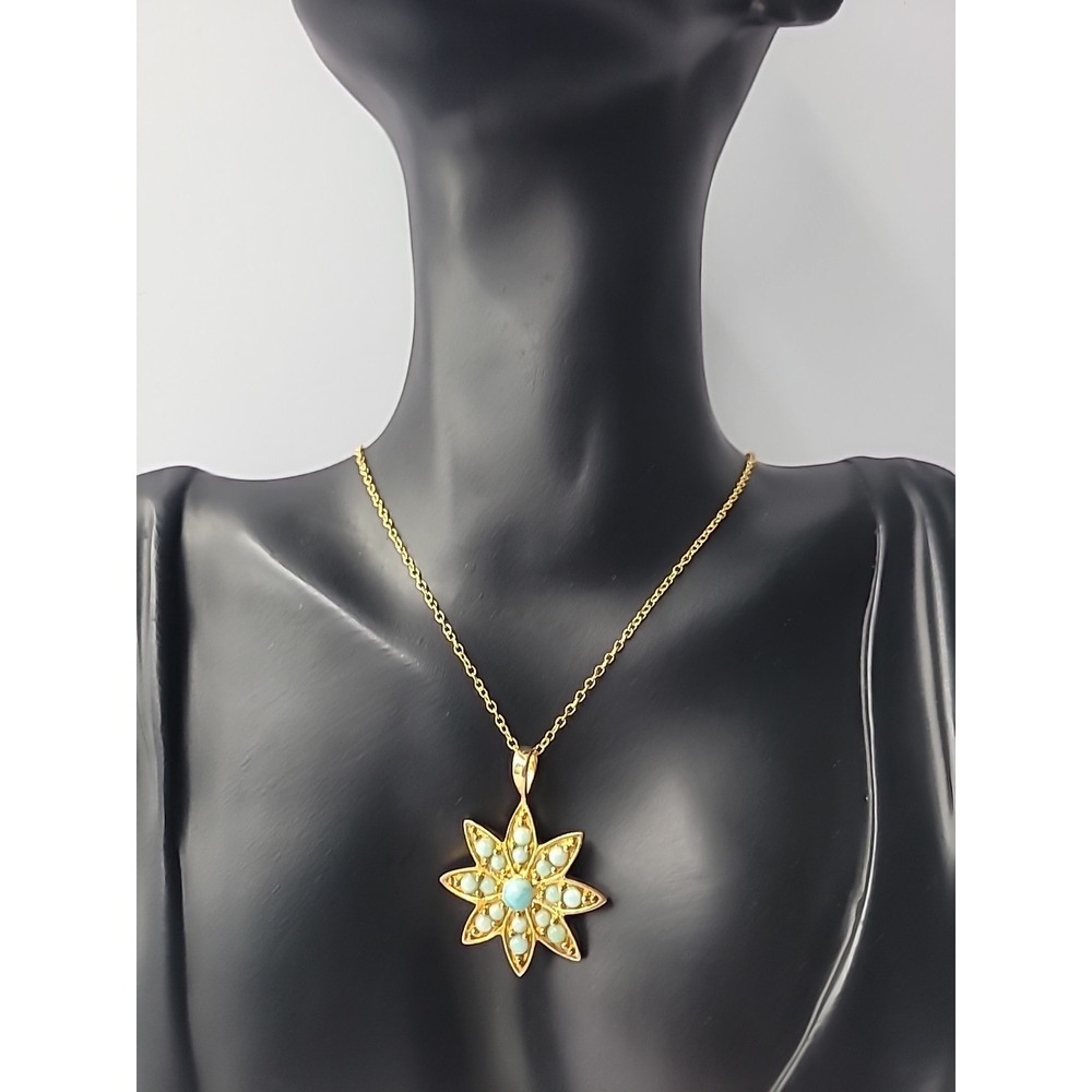 Vintage Gold Tone Blue Cabochon Flower Pendant Necklace Starburst Design